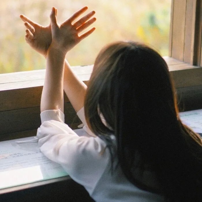 黄金庭院：冬日里的新年愿望